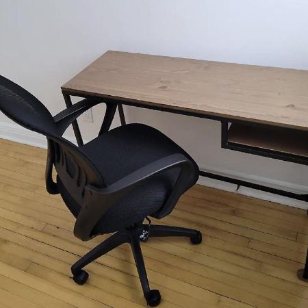 Free Parking, Beautiful 4 1/2- 2 Bedroom Apartment Montréal Esterno foto