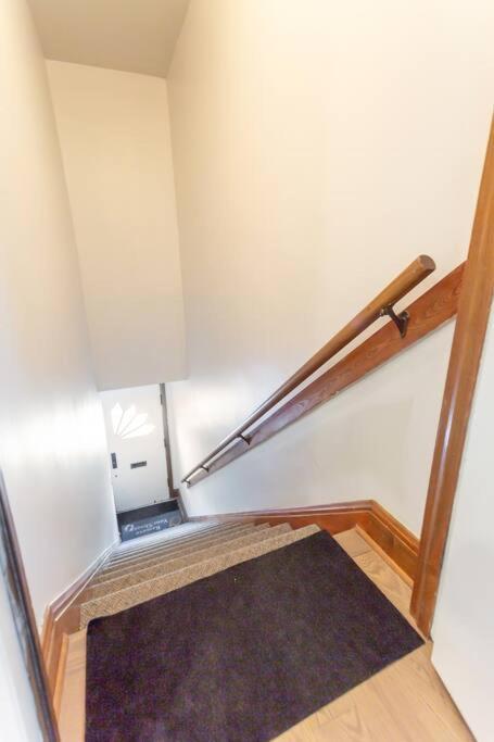 Free Parking, Beautiful 4 1/2- 2 Bedroom Apartment Montréal Esterno foto